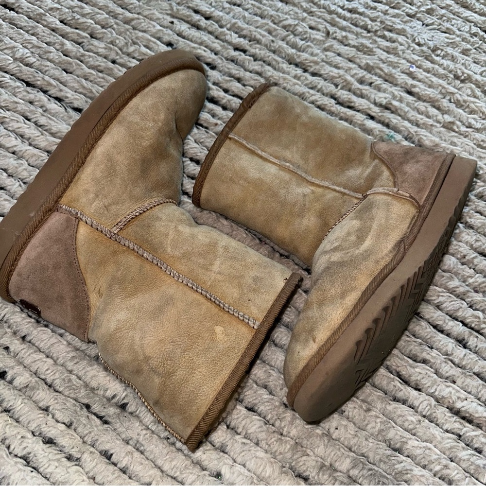 UGG Cozy Tan Suede Boots size 9